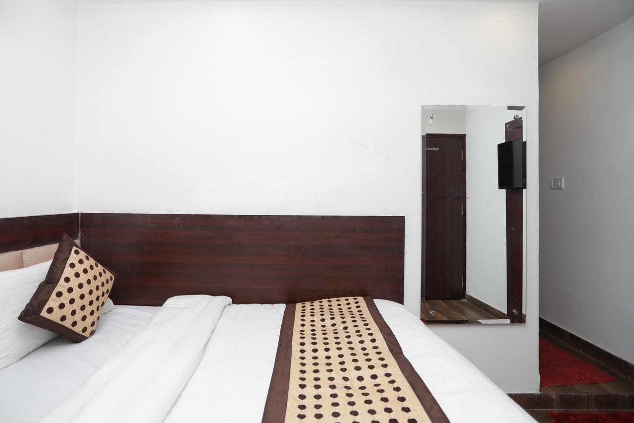 Hotel Corner Point Nové Dillí Exteriér fotografie